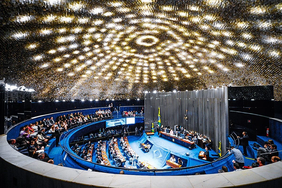 6 estados terão de congelar salário de servidor se PEC Emergencial passar