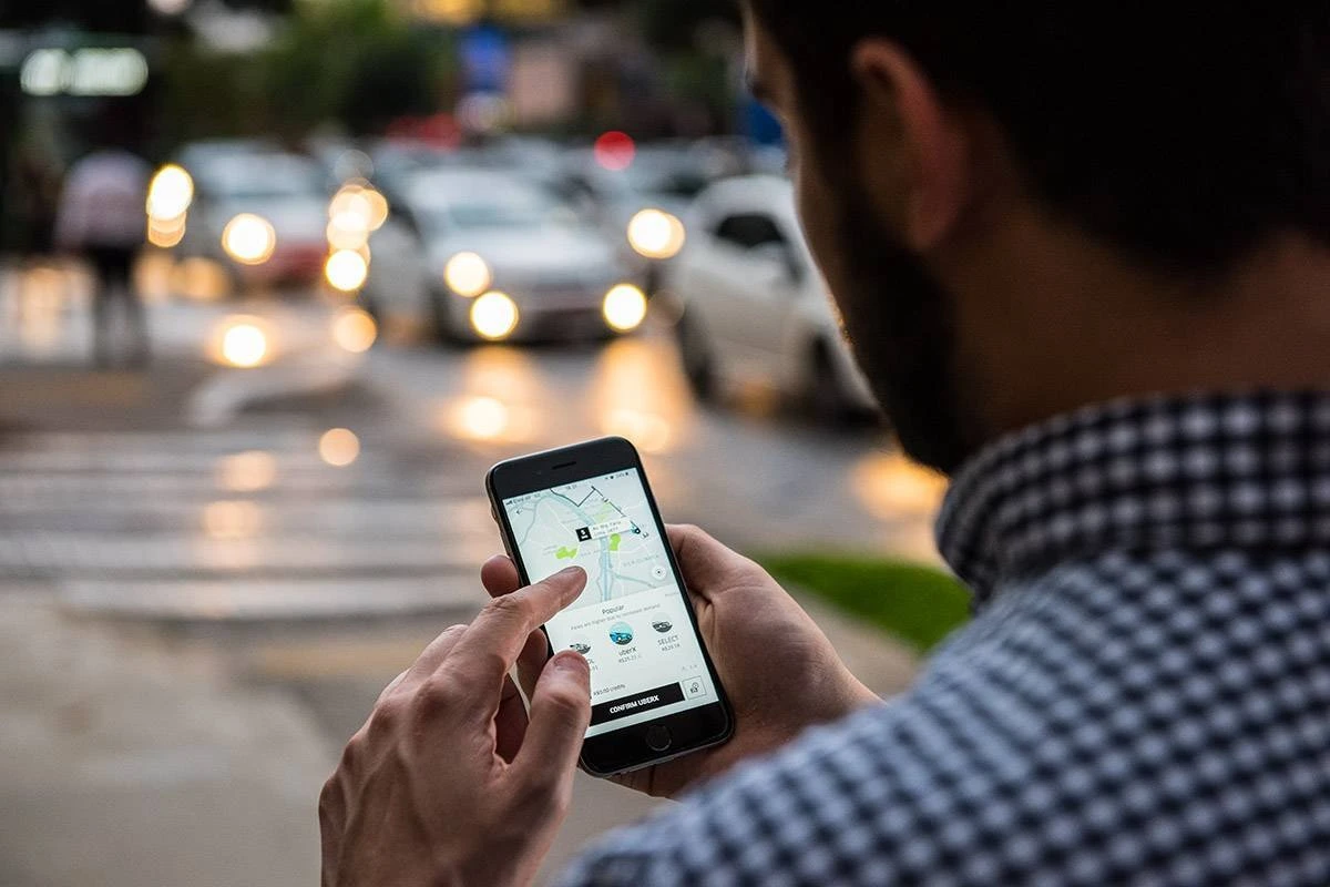 Uber oferece 1 bilhão de euros para comprar app de transporte europeu
