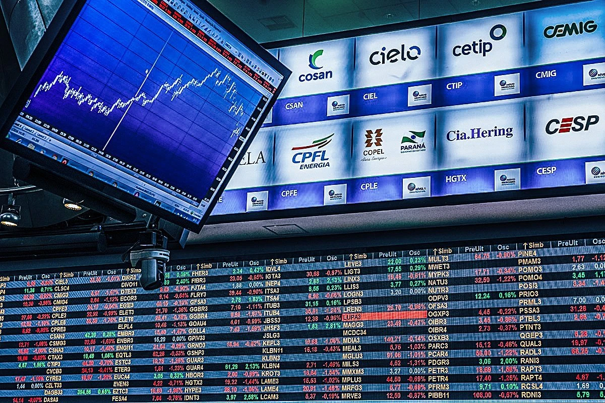 “Novo Ibovespa” deve ganhar duas empresas e atingir recorde de ações
