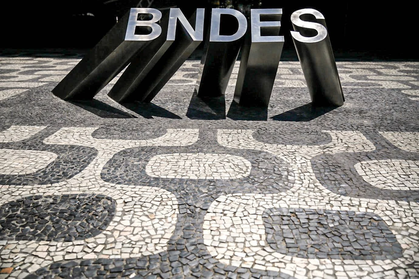 BNDES seguiu convicto em não competir com mercado privado, diz presidente