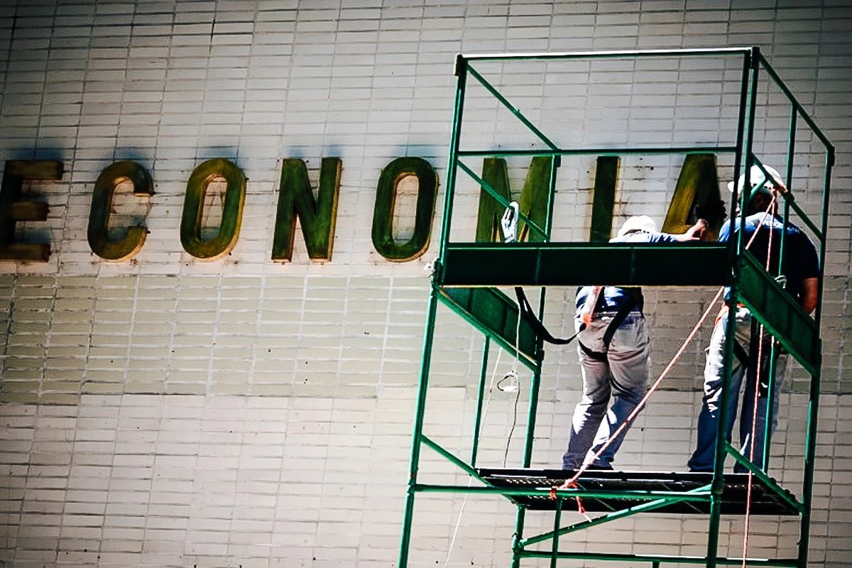 Brasil está prestes a deixar grupo das 10 maiores economias do mundo