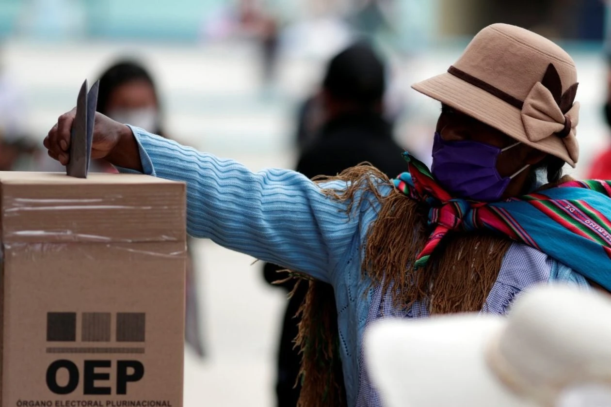 “Traga sua própria caneta”: Como a Bolívia está votando em meio à pandemia