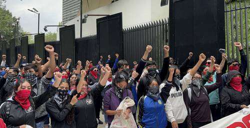 Inconformidad por los 43 llega al Senado   