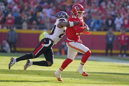 Con una anotación de Mahomes, Kansas City se impone a Houston    