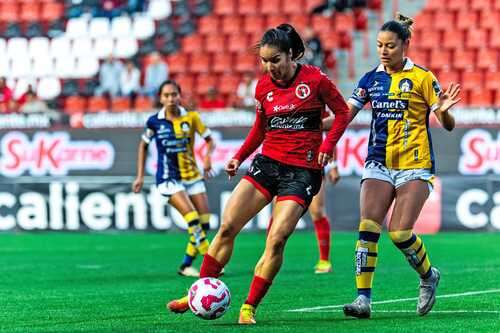 Xolas vapulean 6-1 a San Luis; Solórzano anota cuatro goles    