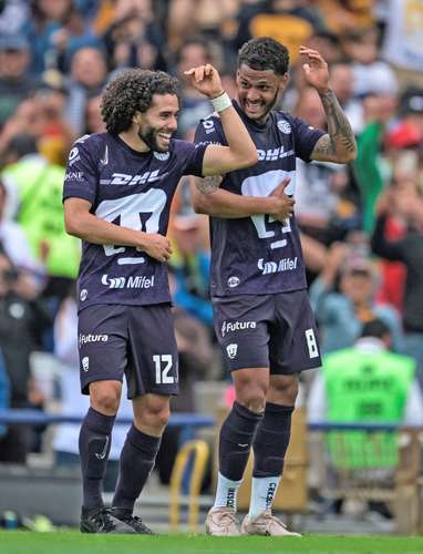 Con doblete del Chino Huerta, Pumas golea al Atlético de San Luis   