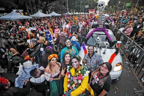 Catrinas en el Zócalo   