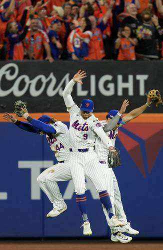 Mets está a una victoria de la serie de campeonato   