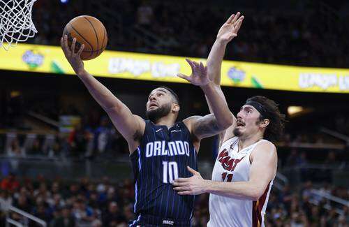 Con el mexicano Jáquez Jr, el Heat vence 89-88 al Magic   