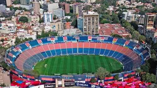 Plaza de Toros y estadio Ciudad de los Deportes, abandonados por su dueño   