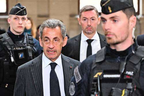 Un año de prisión para Sarkozy   