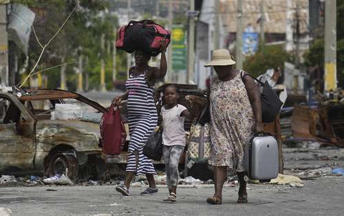 La ONU retira a personal de Haití   