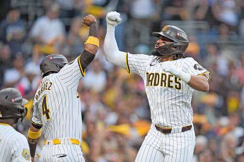 Padres pegan primero a Bravos; se imponen 4-0   