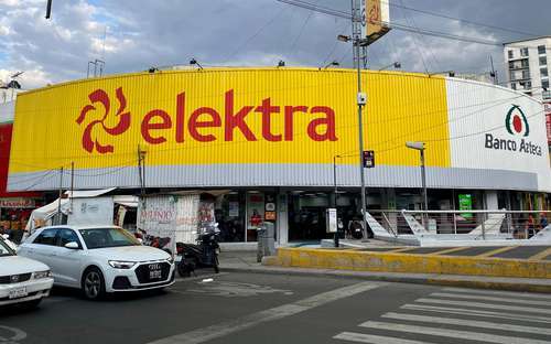 Bajan calificación a Elektra y vuelve a salir de la BMV   