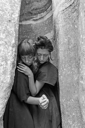 Inmarcesibles explora con butoh el afecto entre mujeres más allá de la rivalidad   