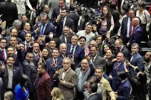 Dimes y diretes  entre diputados por suspensión del debate a la reforma judicial   