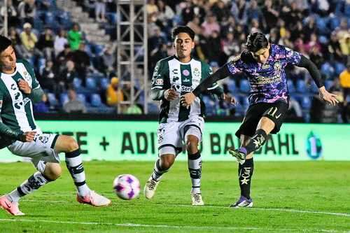 América gana 3-0 y hunde más a Santos   