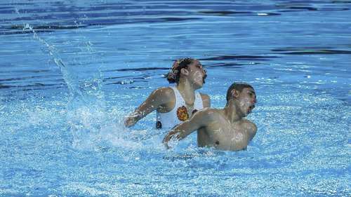 Diego Villalobos, tricampeón del orbe en natación artística   