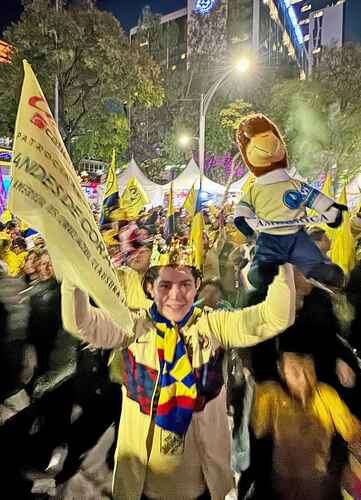 Celebración águila en el Ángel   