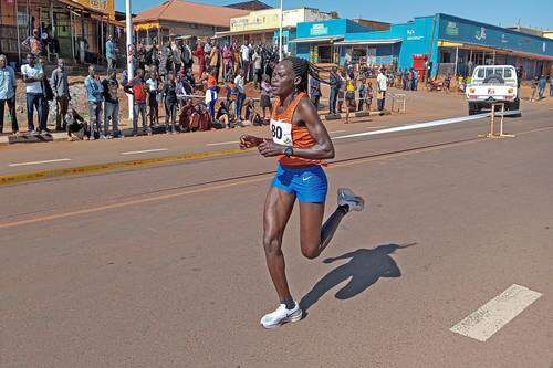 Falleció la atleta olímpica Rebecca Cheptegei; fue quemada por su pareja   