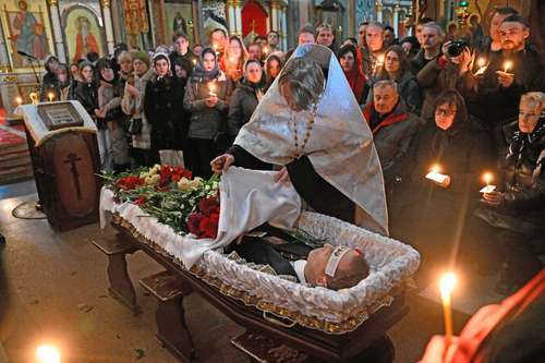 Funeral de Navalny, entre cerco policial y miles de simpatizantes    