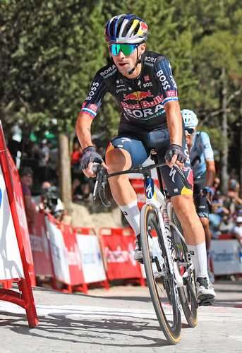 El mexicano Isaac del Toro, mejor corredor del equipo UAE en la Vuelta a España   