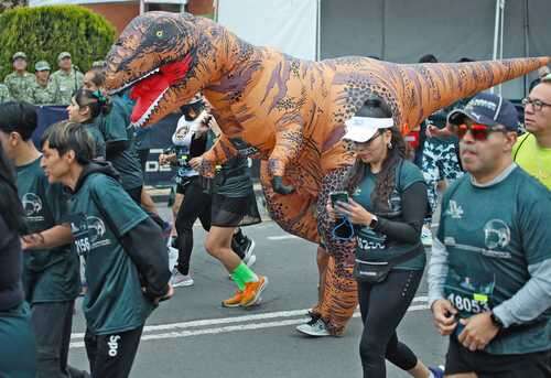 Más de 40 mil participantes  en carrera de la Sedena   