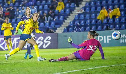 América Golea 7-0 al debutar en Concacaf W Champions   