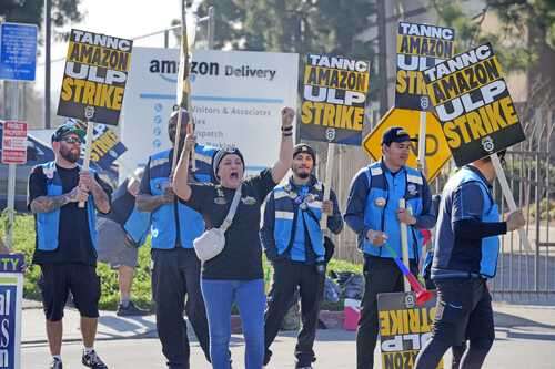 Huelgas en Amazon y Starbucks amargan la Navidad a empresas   