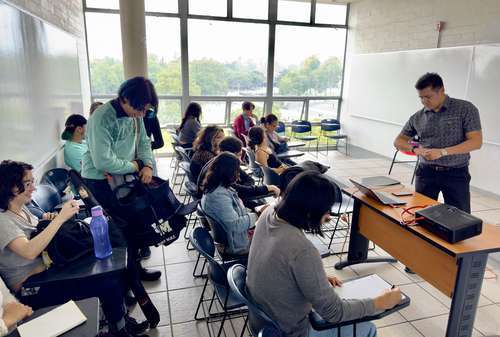 Comparecen tres alumnos expulsados por la toma de CCH   