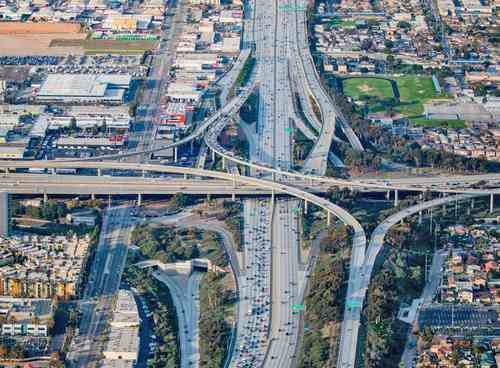 Texas nacionaliza autopista   