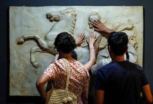 Museo en Madrid permite a ciegos conocer los monumentos del mundo   