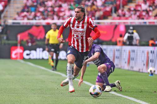 Chivas cambia las críticas  por victorias   