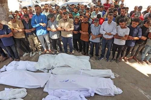 Mata Israel más de 300 palestinos en 48 horas; 51 esperaban víveres   