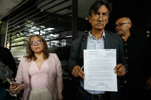 Julio Hernández López: Astillero   