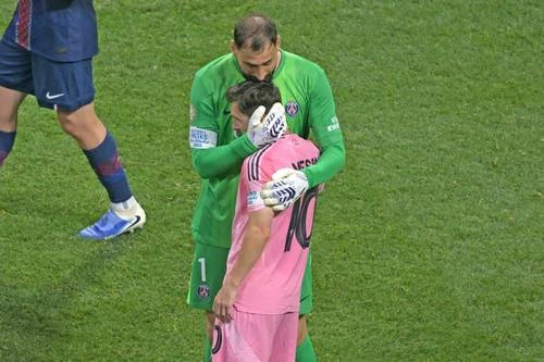 El PSG aplasta 4-0 al Inter Miami; avanza a cuartos de final   