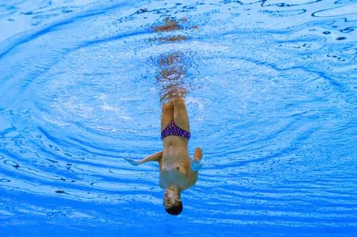 A contracorriente,  la natación artística varonil gana terreno   