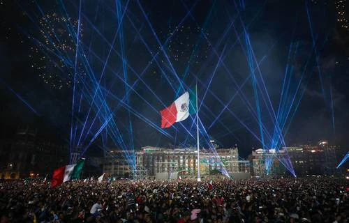 Enrique Galván Ochoa: Dinero   