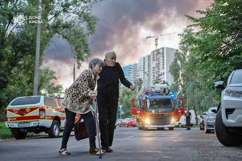 Bombardeos entre Rusia y Ucrania apagan esfuerzo por acabar la guerra   