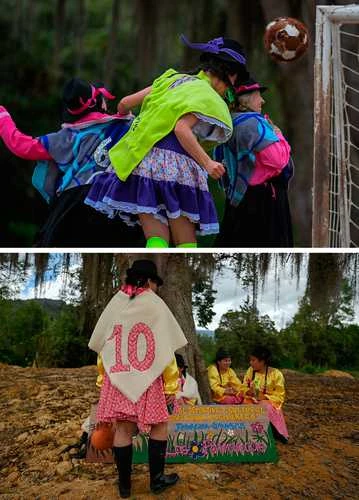 Contra el olvido y por la identidad, campesinas colombianas juegan futbol   
