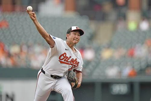 Orioles se imponen 5-3 a Marineros con gran actuación de Sugano   