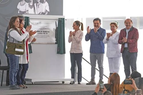 Julio Hernández López: Astillero   