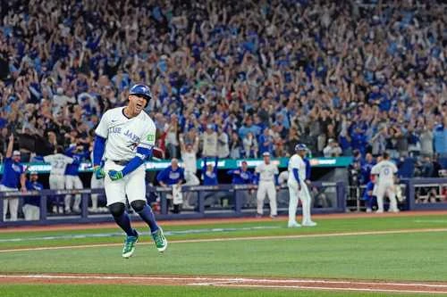 Toronto vuelve a una Serie Mundial 32 años después   