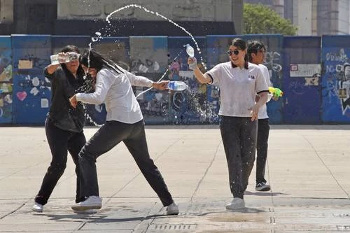 Afinan estrategias para mantener la salud mental de  los adolescentes   