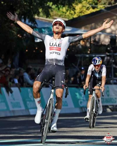 ¡Imparable! Isaac del Toro triunfa en el Giro de Emilia    