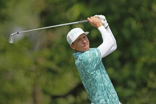 Carlos Ortiz se mantiene en la pelea   
