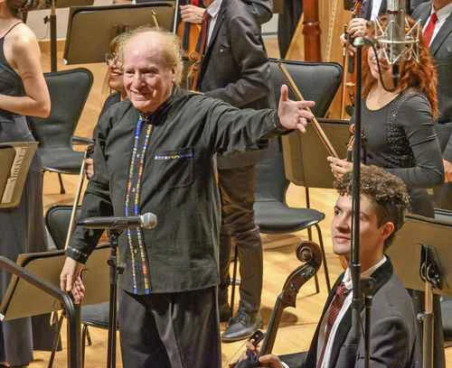 “Las orquestas son políticas; trabajan hacia un bien común: la música”   