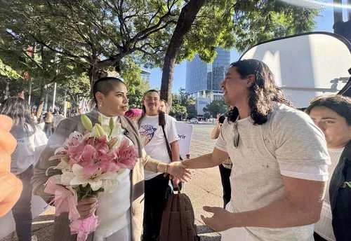 Julio Hernández López: Astillero   