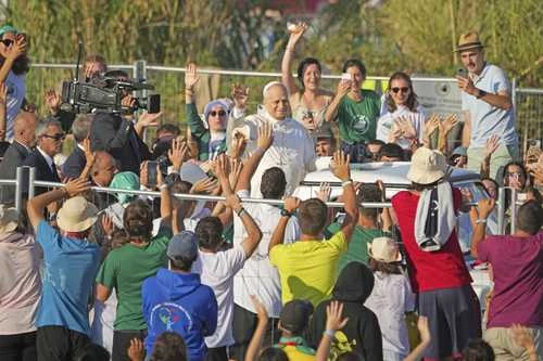 Pide papa por jóvenes de Gaza y Ucrania   