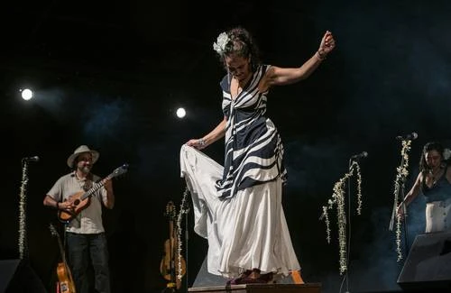 Chéjere celebró su viaje sonoro de 20 años en el Teatro de la Ciudad   